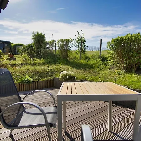 Mit Terrasse In Ruhiger Lage - Haus Suedperd Strandwinde *